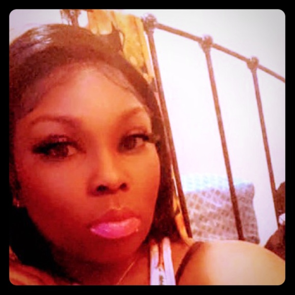 Meet your Posher, Yanni